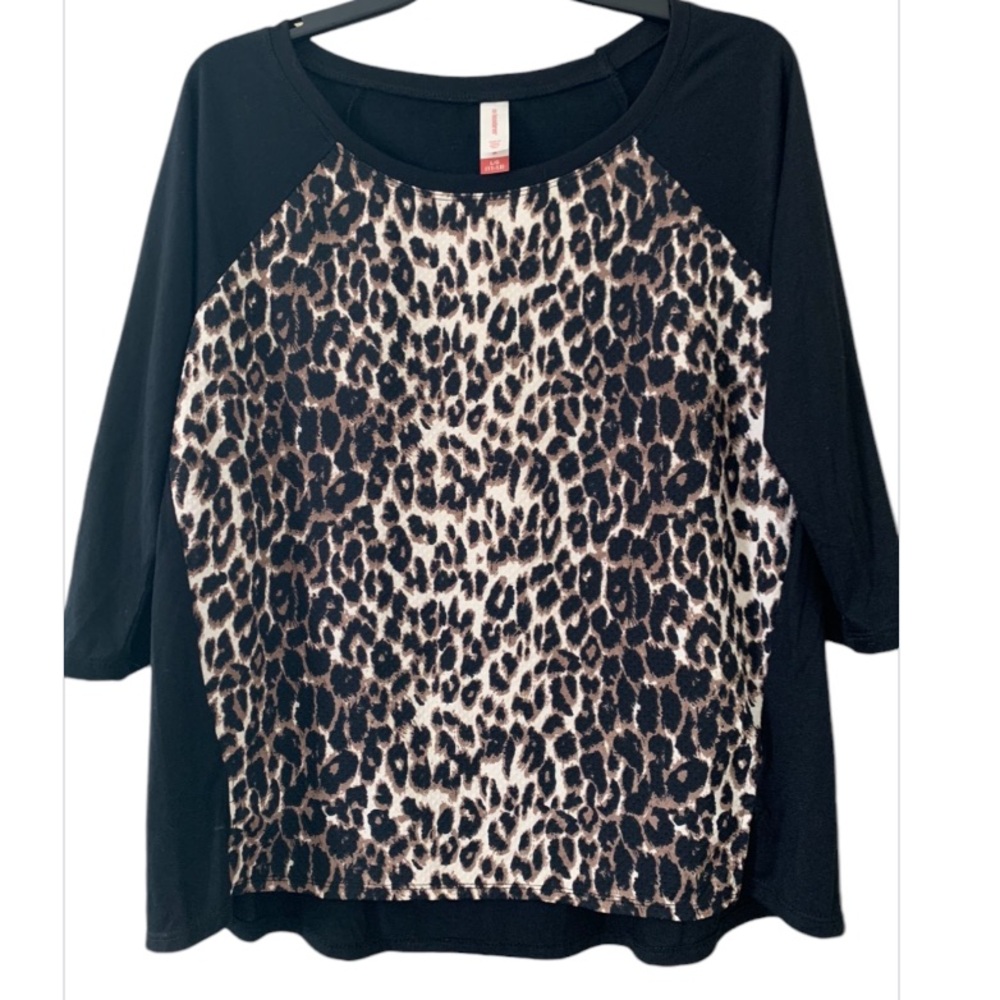 NOBO WOMENS Cheetah Print Black Baseball Top SIZE L